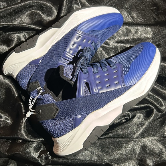 MARC FISHER LTD
Men's Justin Mesh Sock Sneakers
Size 7.5 *LAST PAIR* NWOT no box - Picture 7 of 8